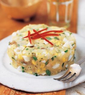 Crushed potatoes with hard-boiled eggs