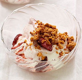 Crushed strawberry-balsamic fool parfait