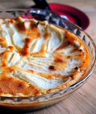 Crustless ginger pear custard pie
