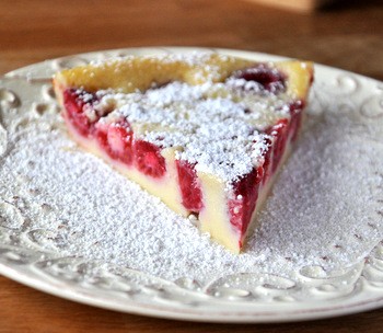 Crustless raspberry custard pie