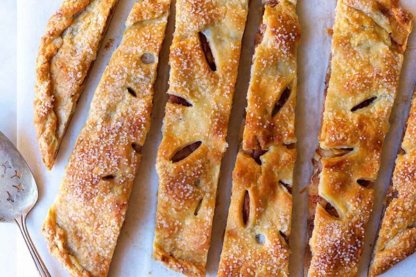 Crusty apple pie