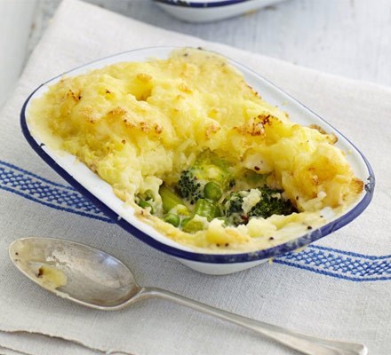 Crusty cheddar pies