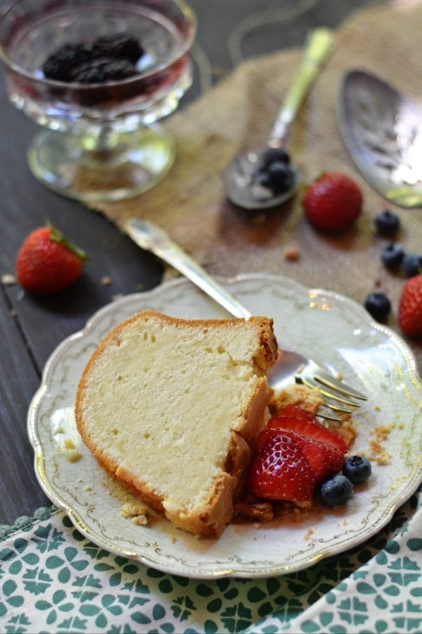 Crusty cream cheese pound cake