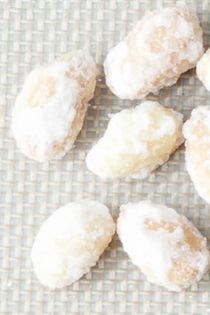 Crystallized hazelnuts (or almonds)