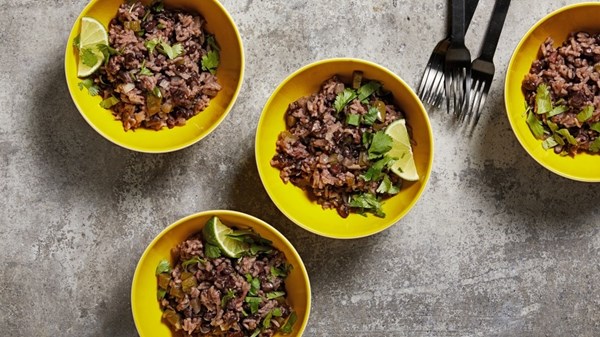 Cuban beans and rice (Moros y Cristianos)
