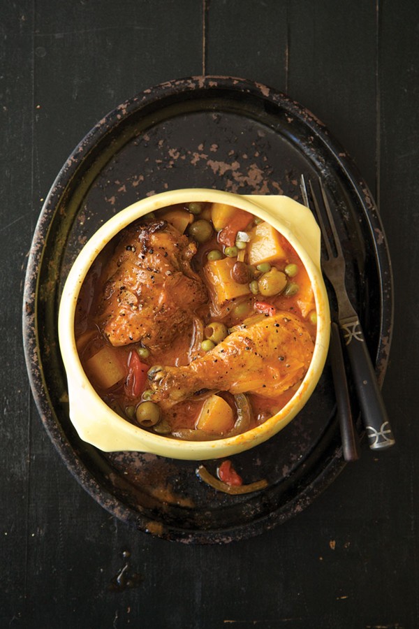 Cuban-style chicken stew (Fricassé de pollo)