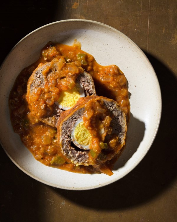Cuban-style egg-stuffed meatloaf (Pulpeta)