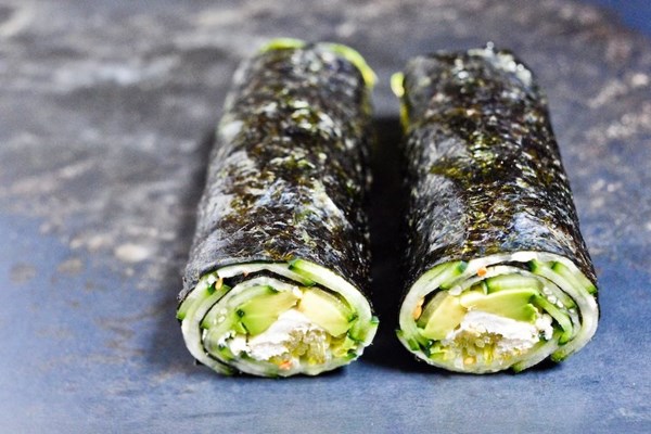 Cucumber and avocado quick nori roll 