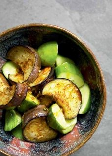 Cucumber and grilled eggplant (Oi kaji salad)