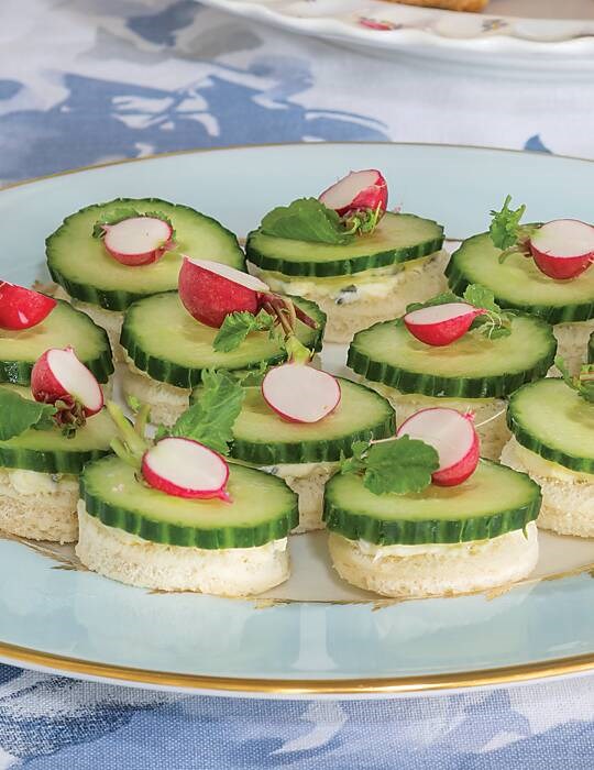 Cucumber canapés with lemon-basil butter
