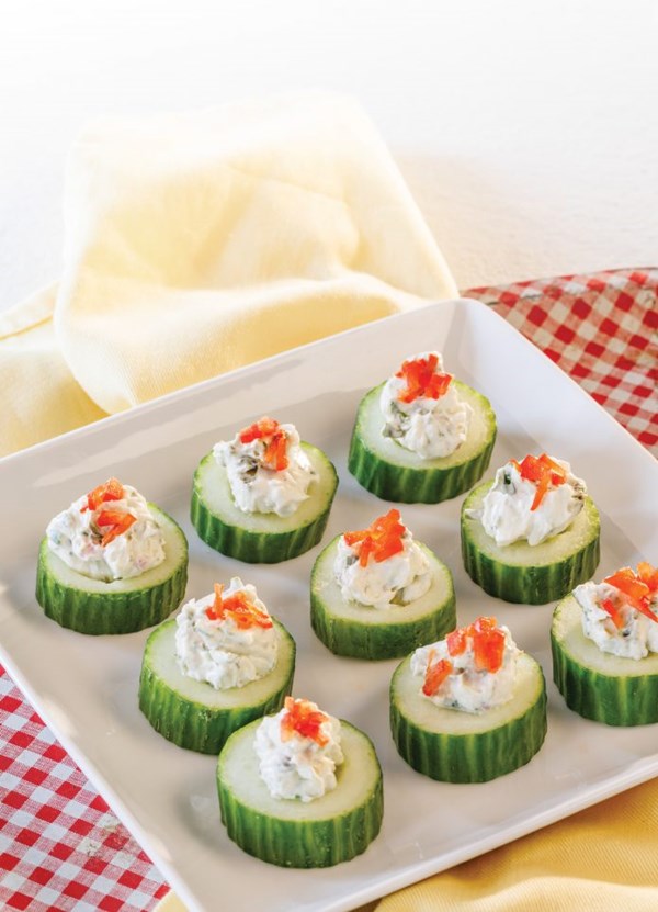 Cucumber cups with herbed cream cheese