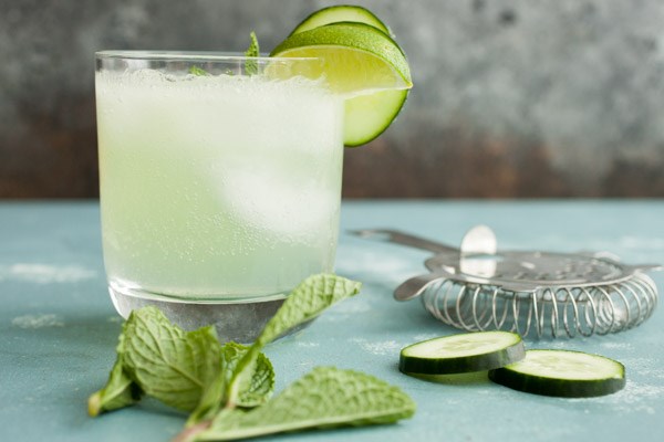 Cucumber gin fizz