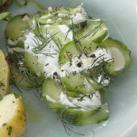 Cucumber salad with yogurt-dill sauce