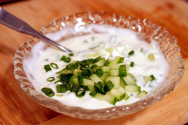 Cucumber scallion raita