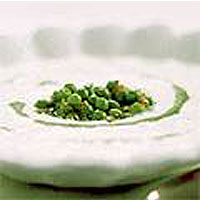 Cucumber yoghurt soup with curried peas and onions