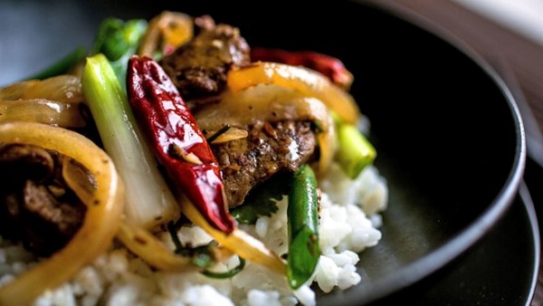 Cumin lamb stir-fry