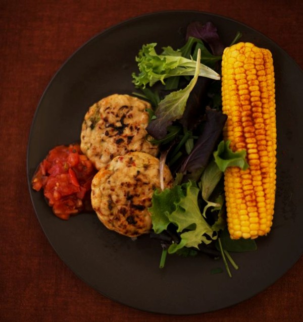 Cumin-scented turkey burgers with tomato salsa