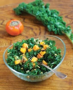 Curly kale + persimmon salad (Salad-e kayl-o khormalu)