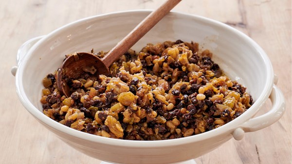 Currant-and-pine-nut relish