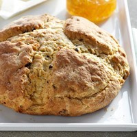 Currant-orange Irish soda bread