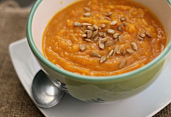Curried carrot soup with roasted pepitas
