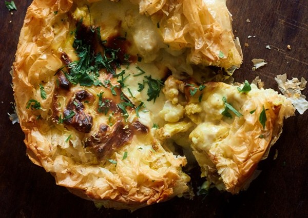 Curried cauliflower cheese filo pie