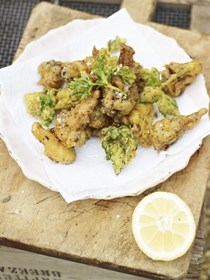 Curried cauliflower fritters