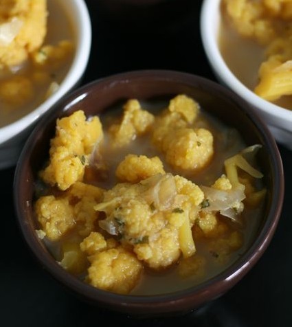 Curried cauliflower soup