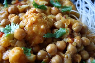 Curried cauliflower with chickpeas and tomatoes