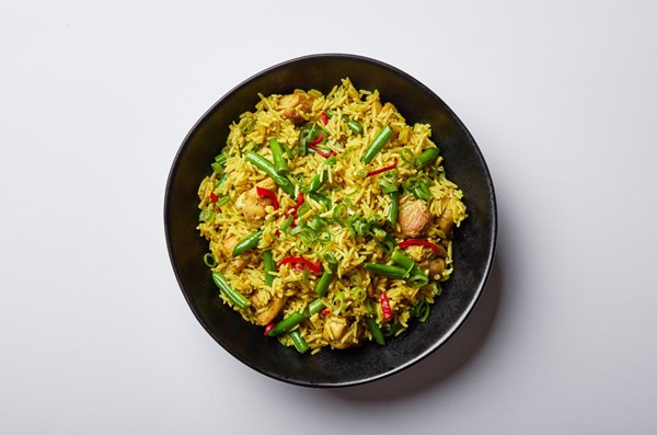 Curried chicken fried rice with chilies