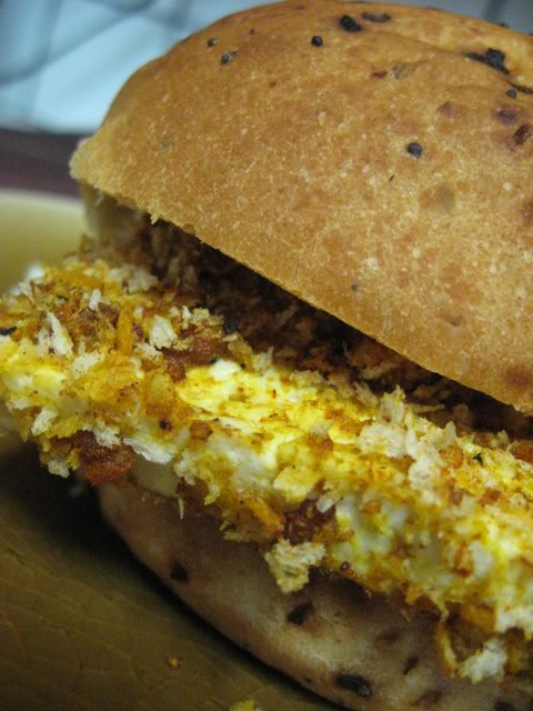 Curried macadamia nut-crusted tofu burger