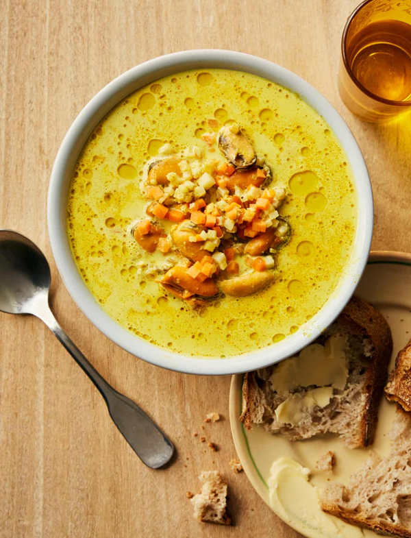 Curried mussel soup