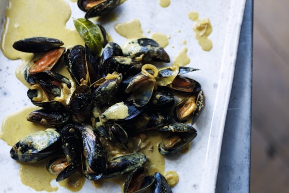 Curried mussels