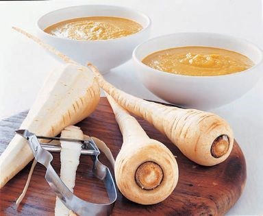 Curried parsnip soup