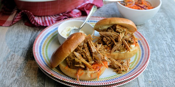 Curried pulled pork with brioche buns 