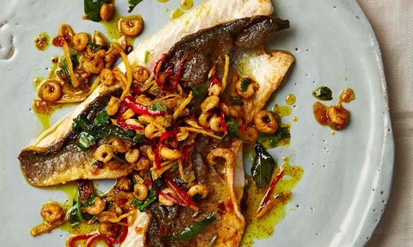 Curried sea bass with ginger and chilli