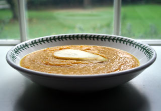 Curried squash and pear soup