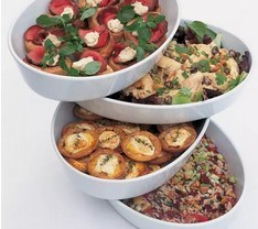 Curried turkey salad with dried fruits