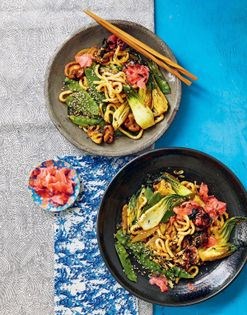 Curried udon noodles (Yaki udon)