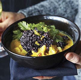 Curry and black rice