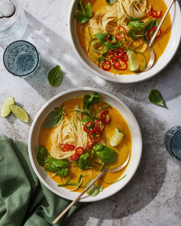 Curry coconut noodle soup