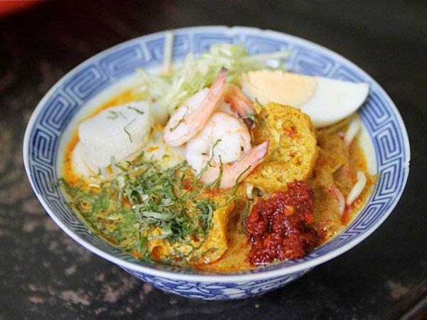 Curry laksa (Malacca nyonya laksa)