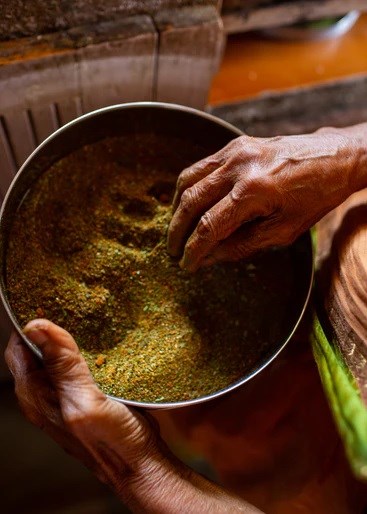 Curry leaf peanut chutney powder (Karivepaku podi)