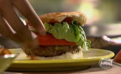 Curry pork burgers with spicy ketchup