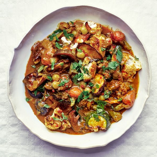 Curry vegetables [Rawlston Williams]