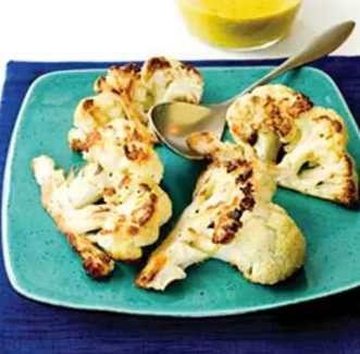 Curry-yogurt sauce with cilantro