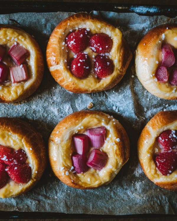 Custard brioche tarts [vanilla custard; rhubarb filling]