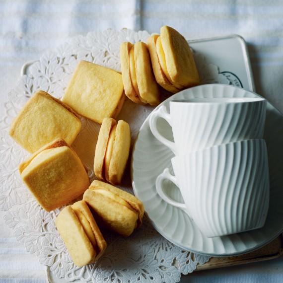 Custard creams