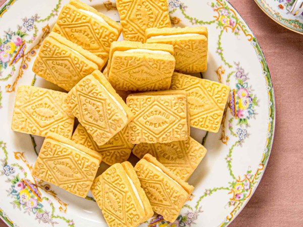 Custard creams
