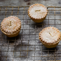 Custard mince pies 